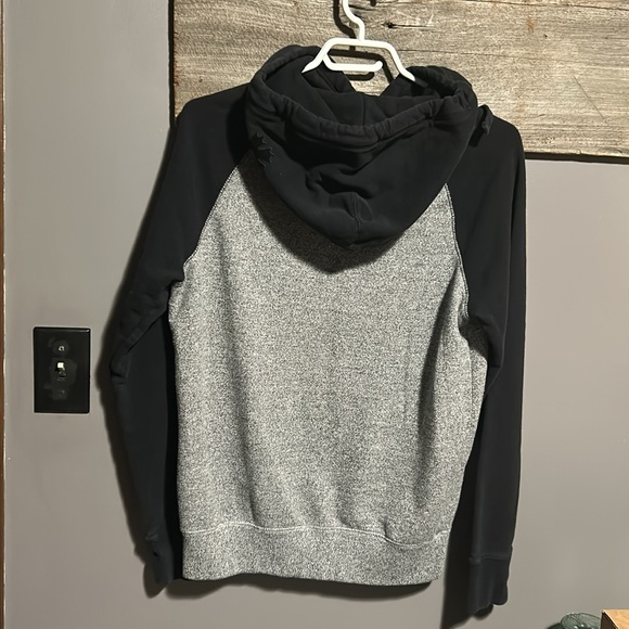 ROOTS salt & pepper kangaroo pocket hoodie - Picture 6 of 11